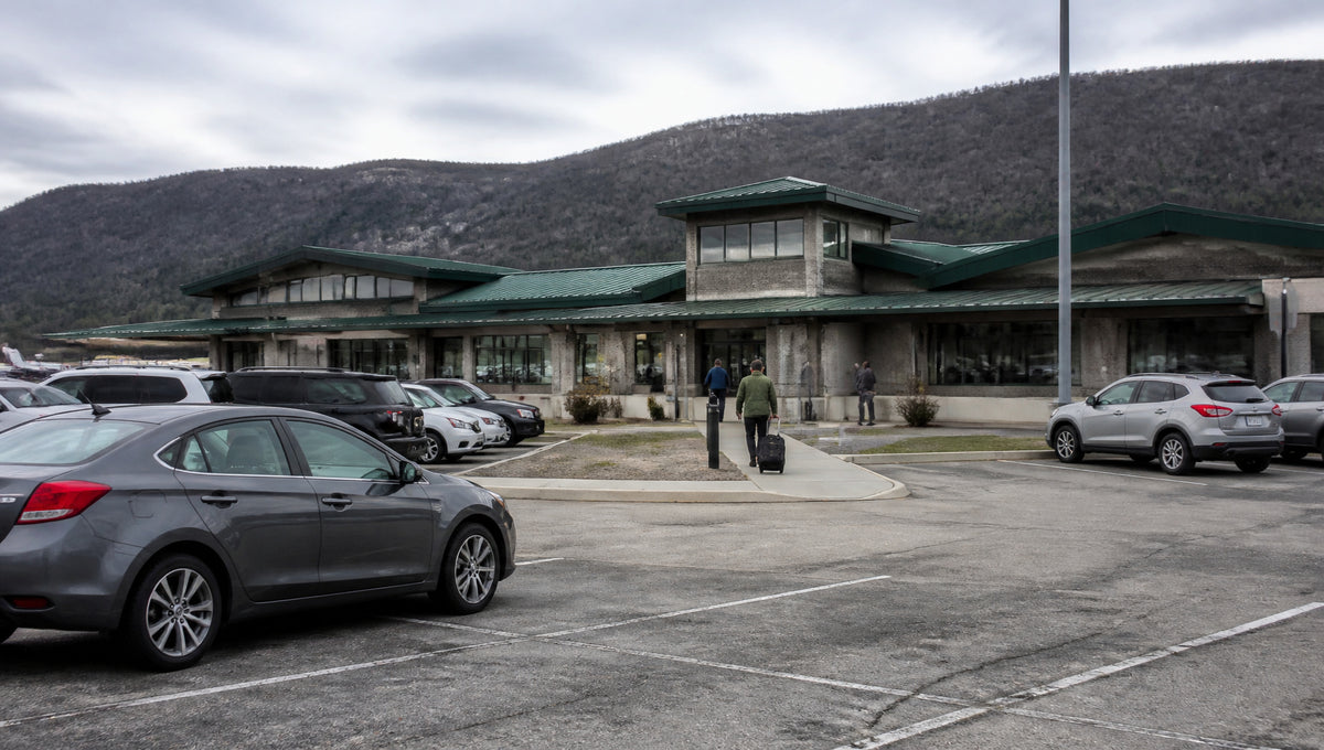 Mercer County Regional Airport Parking Options