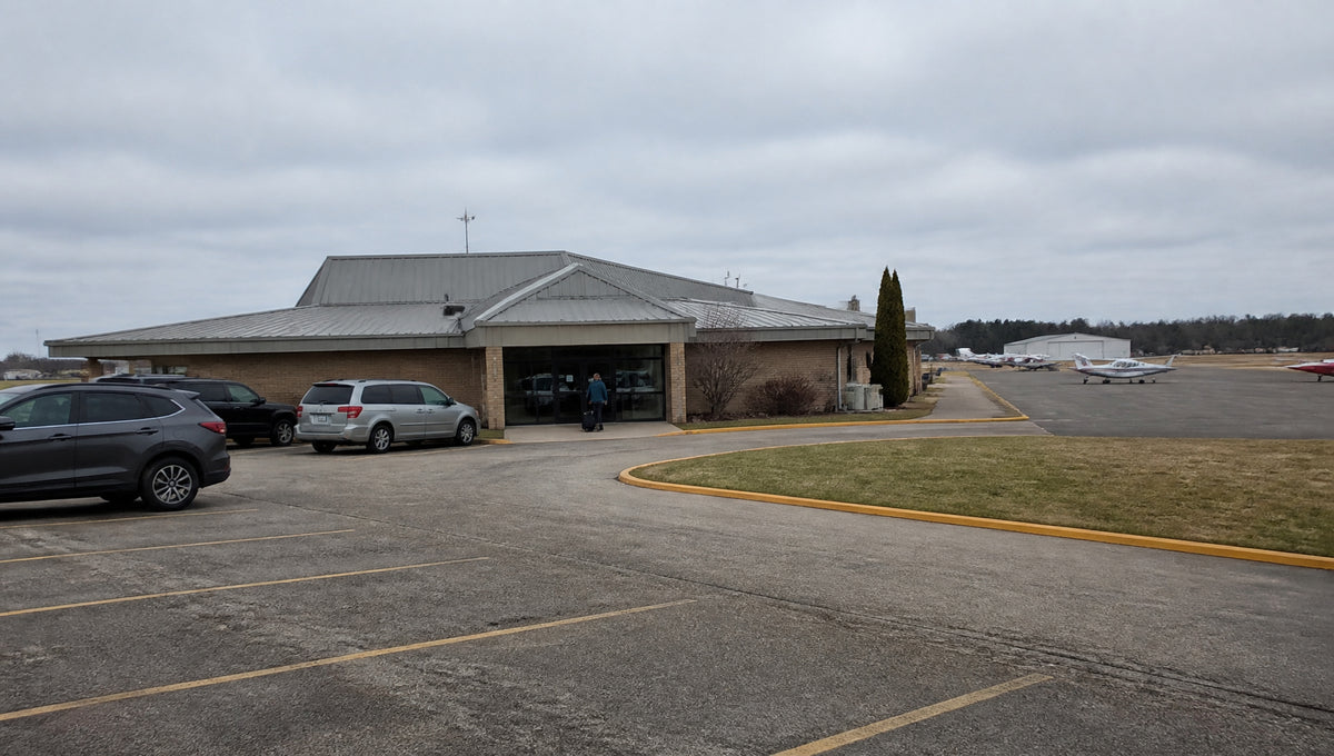 Marshfield Municipal Airport Parking Guide