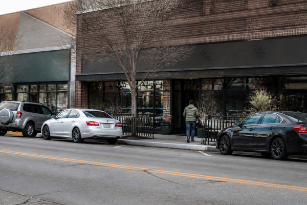 Where to Park for Café Montmartre at Lake Anne