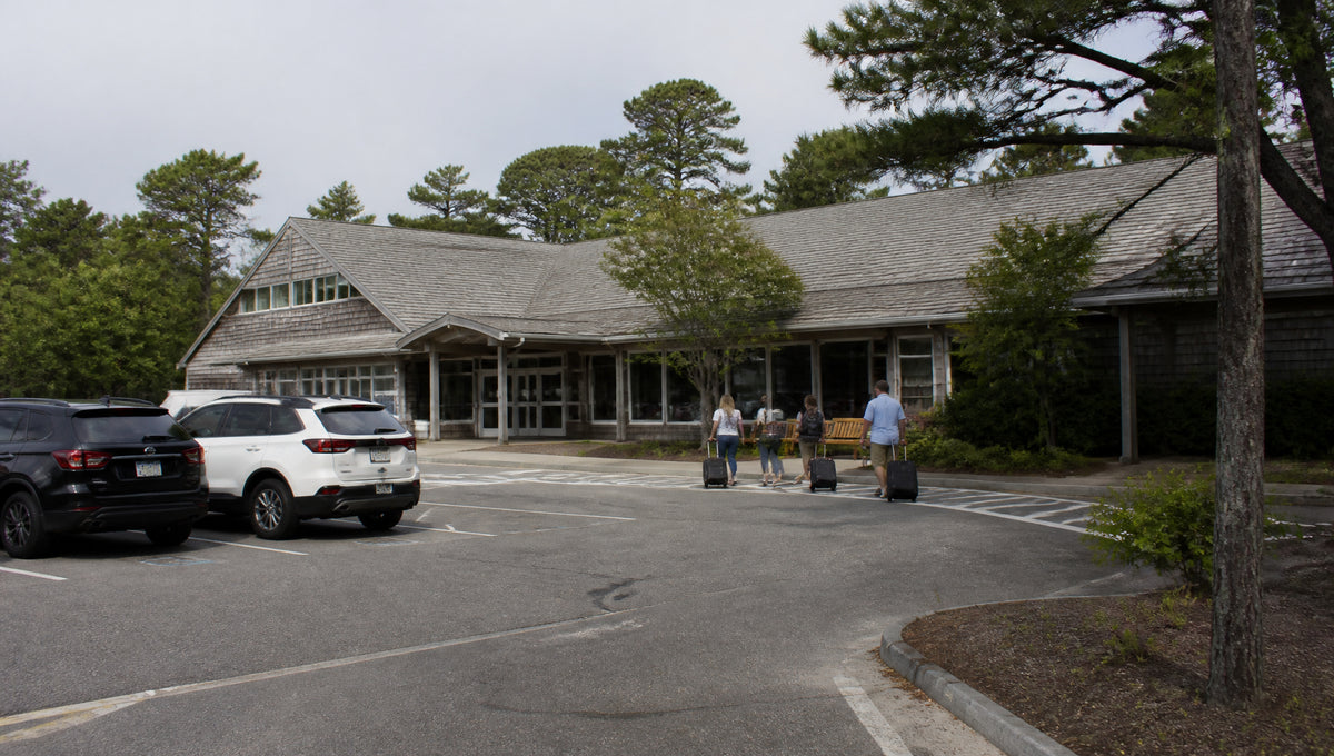 Martha's Vineyard Airport Parking Visitor Guide